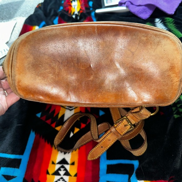 Preloved LV backpack Discontinued - Picture 4 of 8